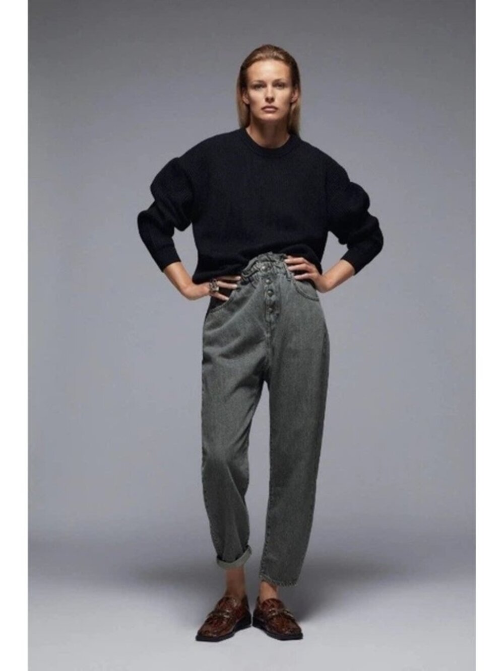 NWOT Zara light wash grey baggy, paper bag waist, carrot leg, ankle jeans, 6